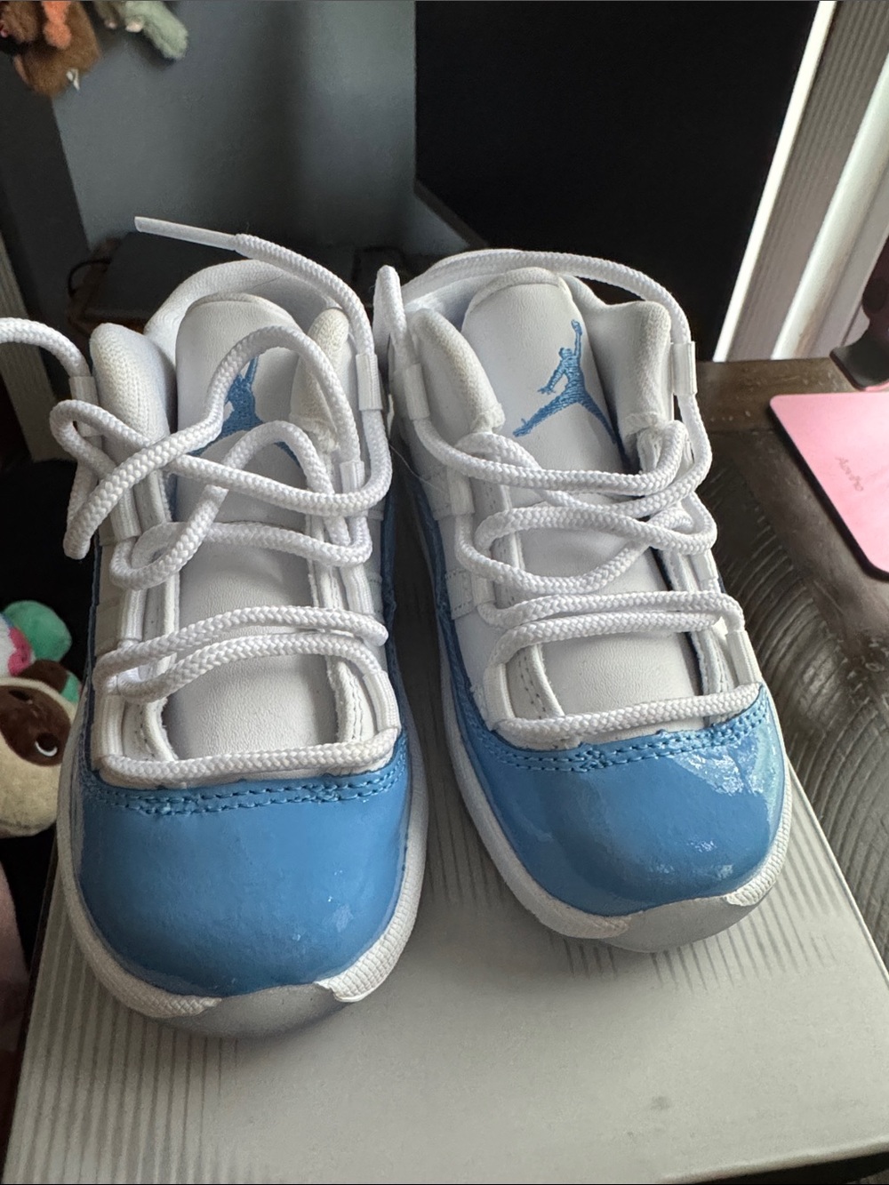 Jordan Kids White and Light Blue Low-Top Sneakers